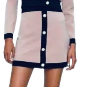 Aritzia Babaton NWT Legacy Chanel Style Mini Skirt in Pale Pink Size Small